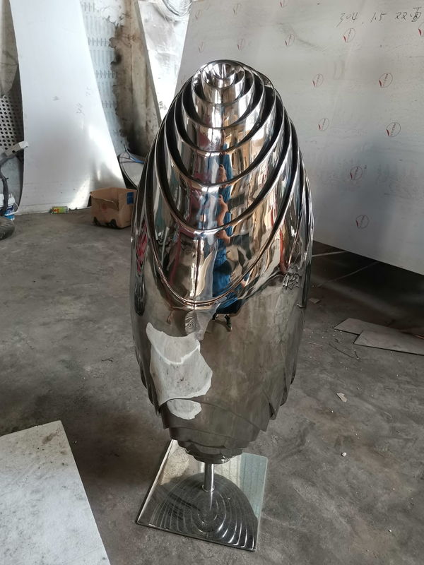 Abstract Outdoor Metal Statues Overlaps Large Garden Sculptures Statues Stainless Steel 316